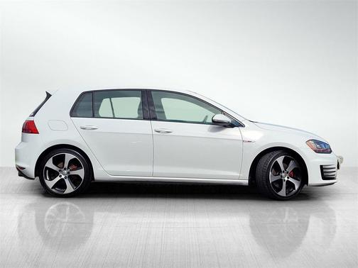 2016 Volkswagen Golf GTI 2.0T SE 4-Door