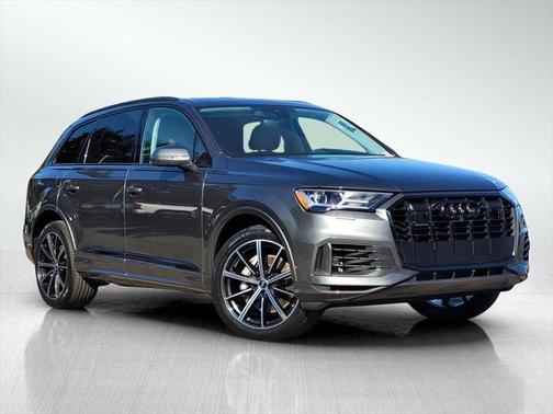 2022 Audi Q7 55 Premium Plus