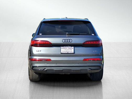 2022 Audi Q7 55 Premium Plus