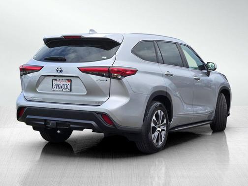 2023 Toyota Highlander Hybrid XLE