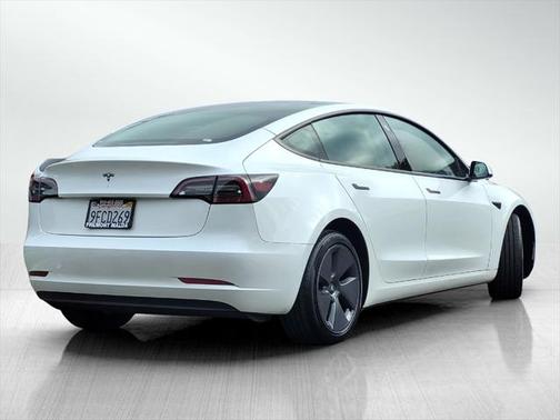 2023 Tesla Model 3 Standard Range