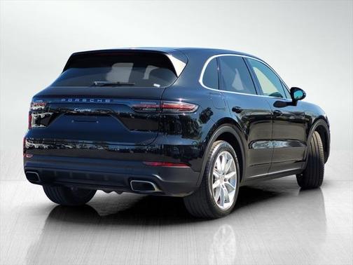 2022 Porsche Cayenne Base