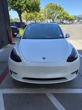 2022 Tesla Model Y Performance Dual Motor All-Wheel Drive