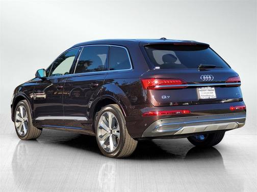 2022 Audi Q7 55 Premium Plus