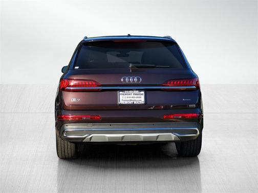 2022 Audi Q7 55 Premium Plus