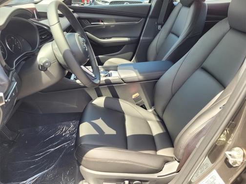 2025 Mazda Mazda3 FWD w/Preferred Package