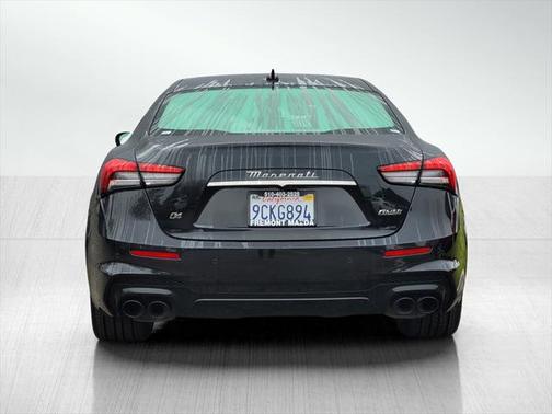 2022 Maserati Ghibli Modena Q4
