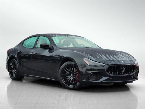 2022 Maserati Ghibli Modena Q4