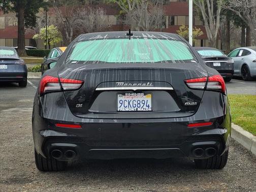 2022 Maserati Ghibli Modena Q4