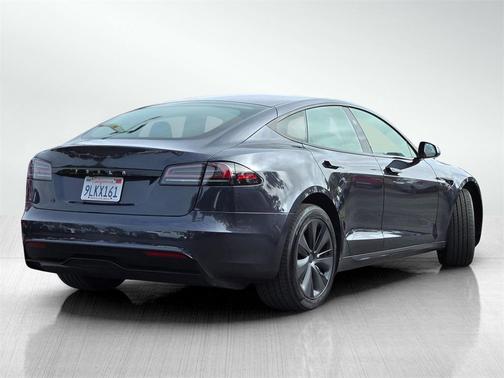 2024 Tesla Model S Long Range