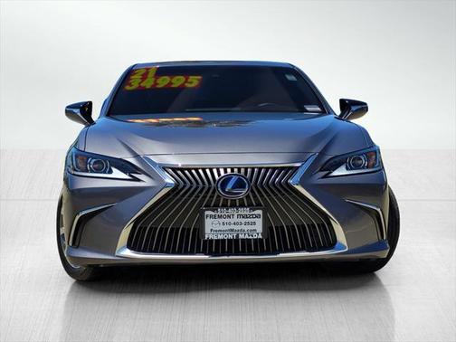 2021 Lexus ES 300h Base