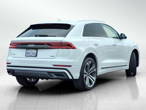 2020 Audi Q8 55 Premium Plus
