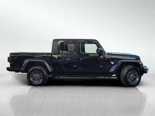 2022 Jeep Gladiator Sport S