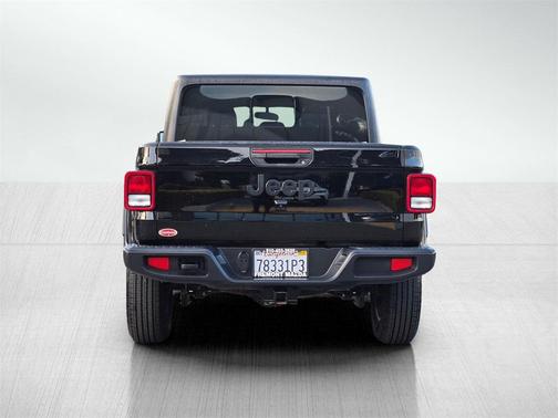 2022 Jeep Gladiator Sport S