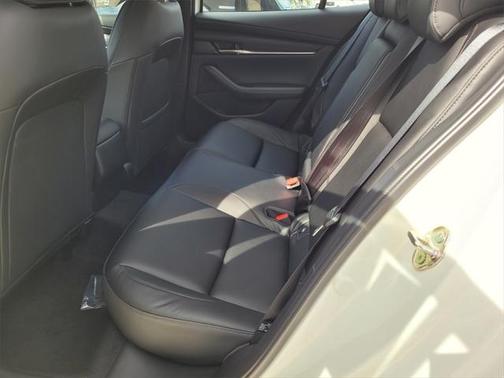 2025 Mazda Mazda3 FWD w/Preferred Package