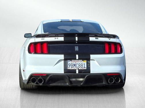 2017 Ford Shelby GT350 Base