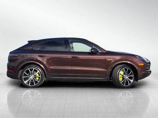 2023 Porsche Cayenne Platinum Edition