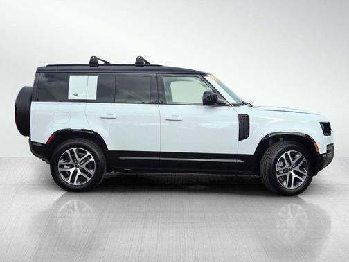 2024 Land Rover Defender 110 P400 X-Dynamic SE