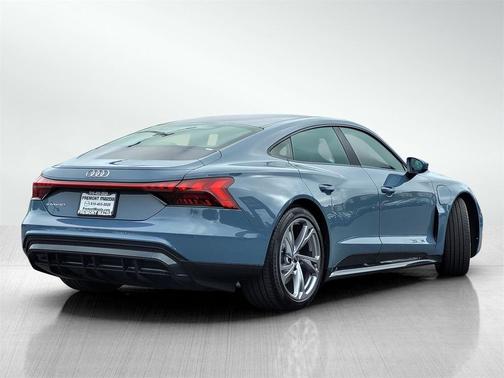 2024 Audi e-tron GT Premium Plus quattro