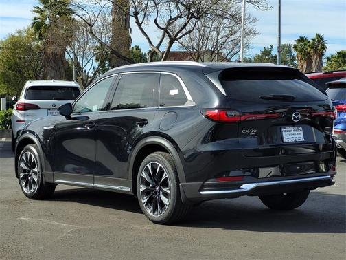 2024 Mazda CX-90 PHEV Premium