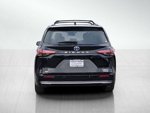 2023 Toyota Sienna Limited