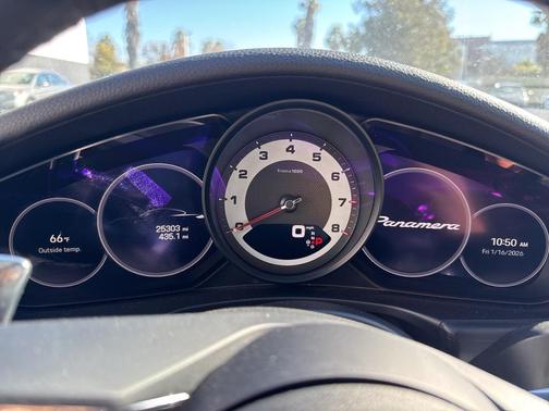 2023 Porsche Panamera Platinum Edition