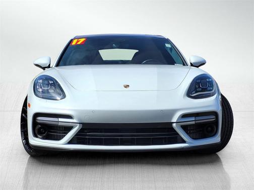 2017 Porsche Panamera Turbo
