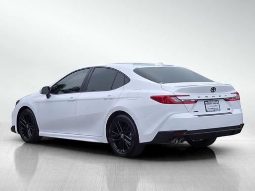 Ice Cap 2025 Toyota Camry SE