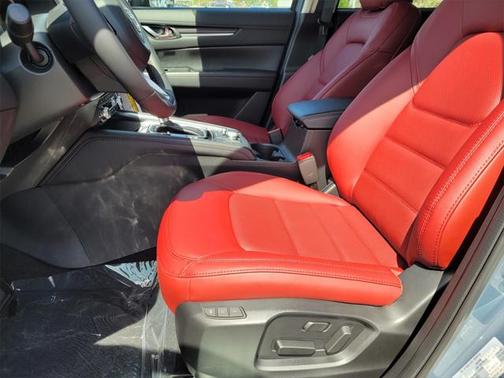 2025 Mazda CX-5 Carbon Edition
