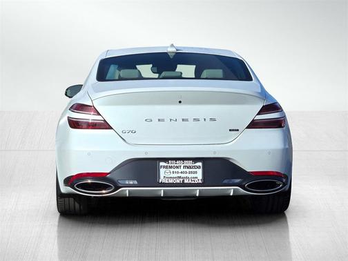 2023 Genesis G70 3.3T RWD