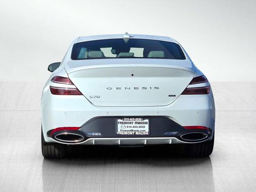 2023 Genesis G70 3.3T RWD