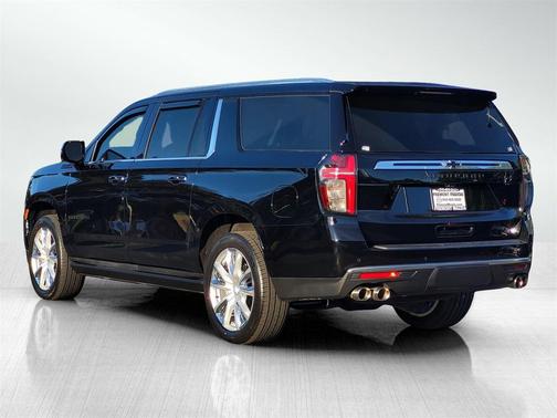 2023 Chevrolet Suburban 4WD High Country