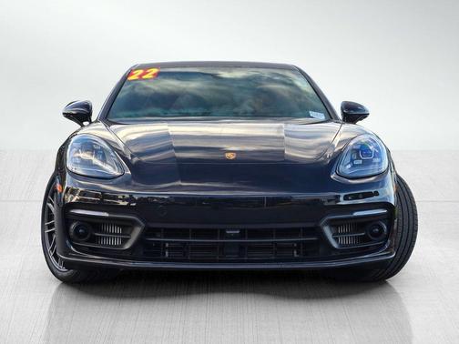 2022 Porsche Panamera 4