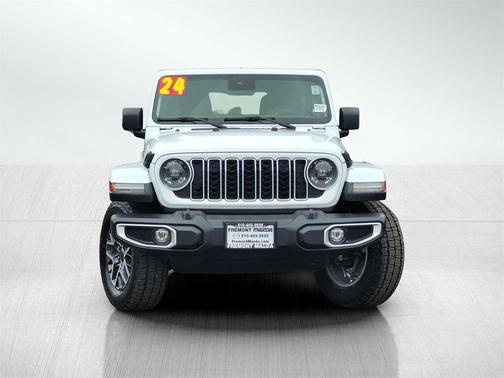 2024 Jeep Wrangler 4-Door Sahara 4x4