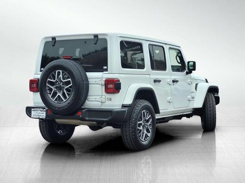 2024 Jeep Wrangler 4-Door Sahara 4x4