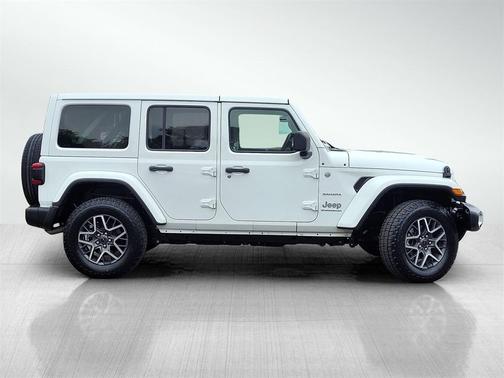 2024 Jeep Wrangler 4-Door Sahara 4x4