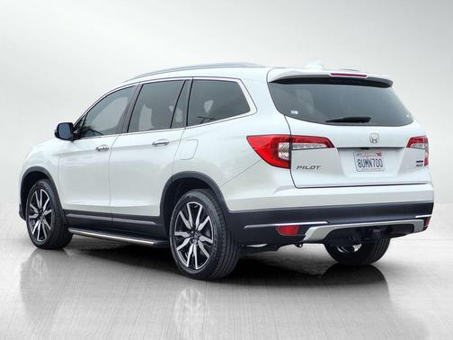 2021 Honda Pilot Touring 8-Passenger