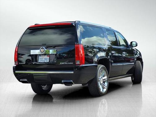 2014 Cadillac Escalade ESV Platinum Edition