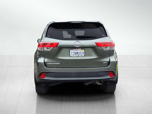 2017 Toyota Highlander LE