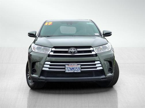 2017 Toyota Highlander LE