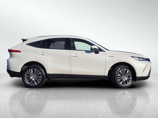Blizzard Pearl 2021 Toyota Venza XLE
