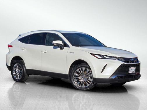 Blizzard Pearl 2021 Toyota Venza XLE