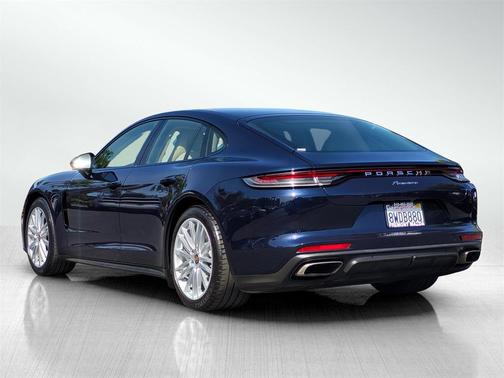 2021 Porsche Panamera 4