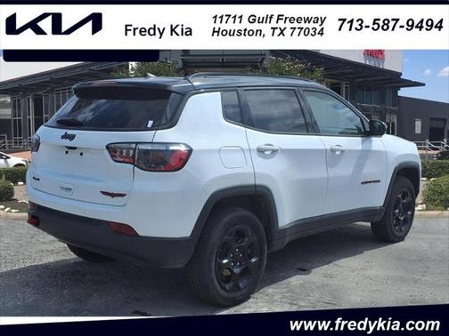 2023 Jeep Compass Trailhawk