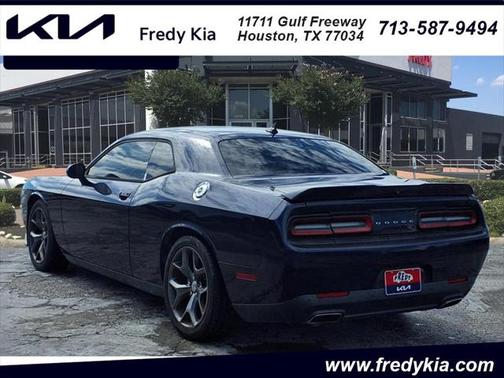 2015 Dodge Challenger SXT