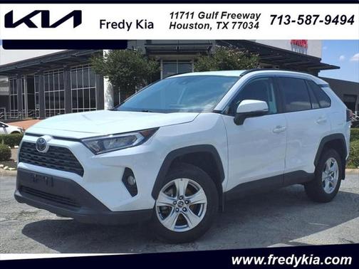 2021 Toyota RAV4 XLE