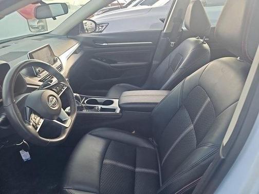 2023 Nissan Altima SR FWD