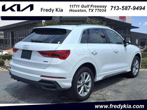 2023 Audi Q3 Premium 45 TFSI S line quattro Tiptronic