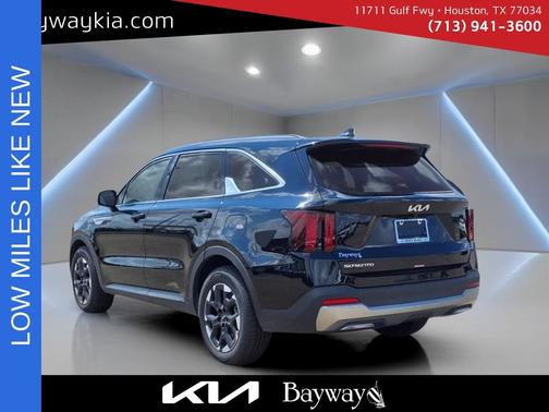 2025 Kia Sorento S