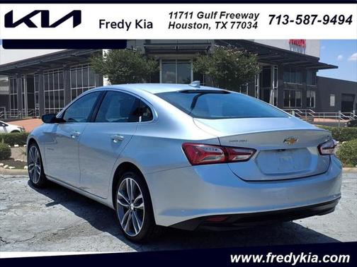 2022 Chevrolet Malibu FWD LT